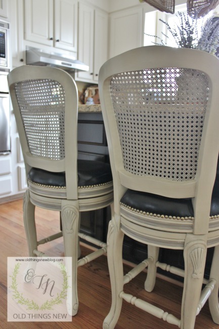 chalk paint French Country bar stools makeover