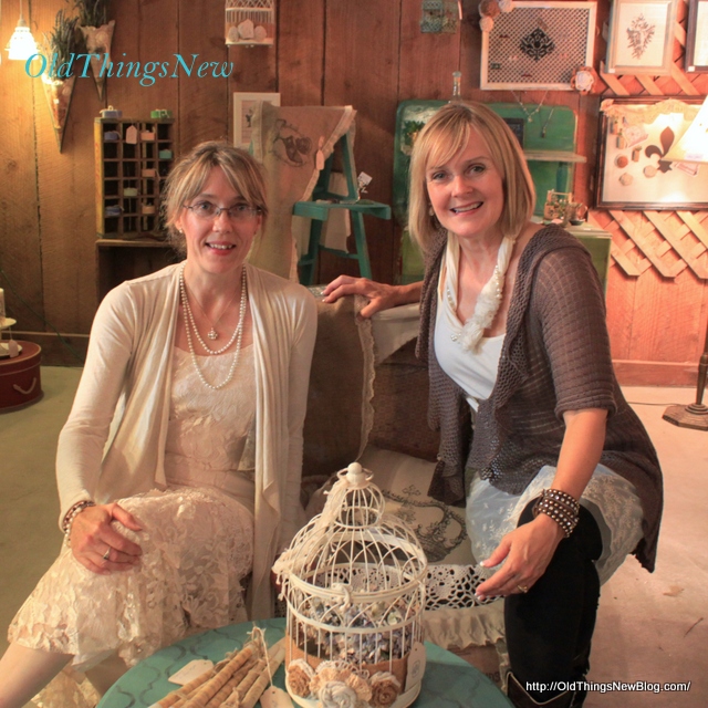 21-Queen Bee French Flea 2013 059