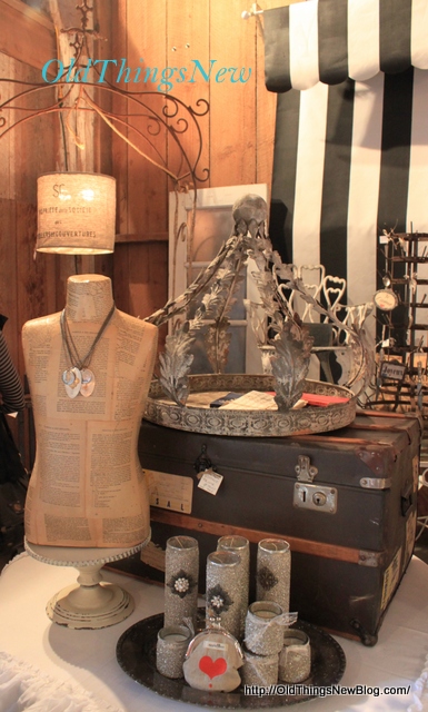 33-Queen Bee French Flea 2013 075