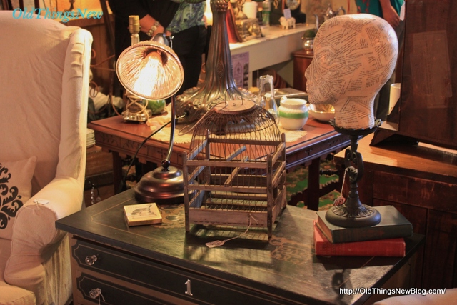 45-Queen Bee French Flea 2013 089