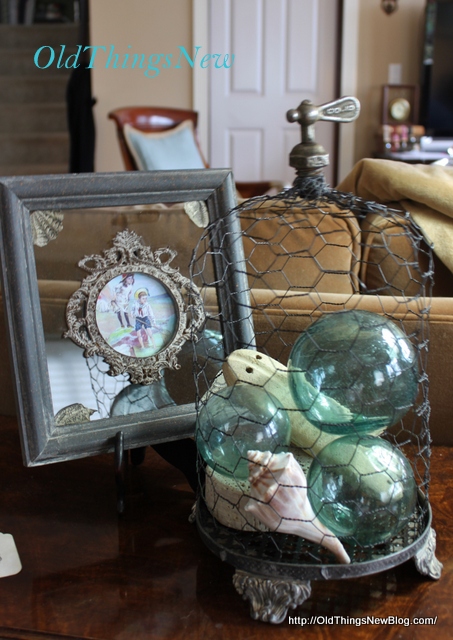 1-Chicken Wire Cloche 005