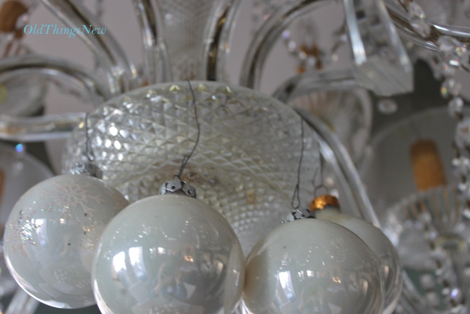 19-Undecorating the Christmas Chandy 029