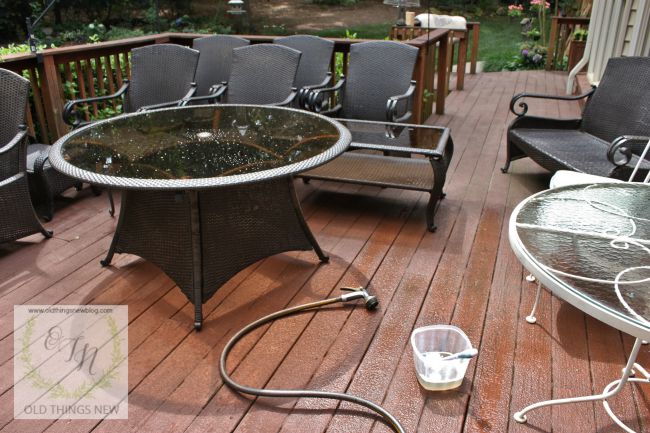 Washing porch furniture 007a